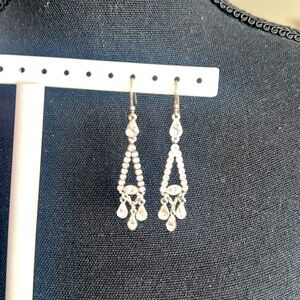 NWOT Rhinestone pendant earrings